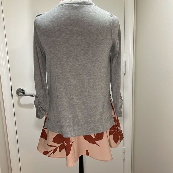 Little Yellow Button Anthropologie tunic with flower Print Swing hem S - Picture 3 of 6